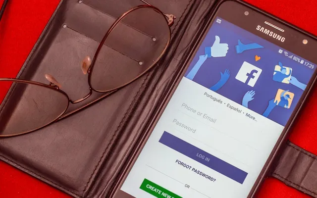Facebook for Business 2026, Organic Reach, Ads